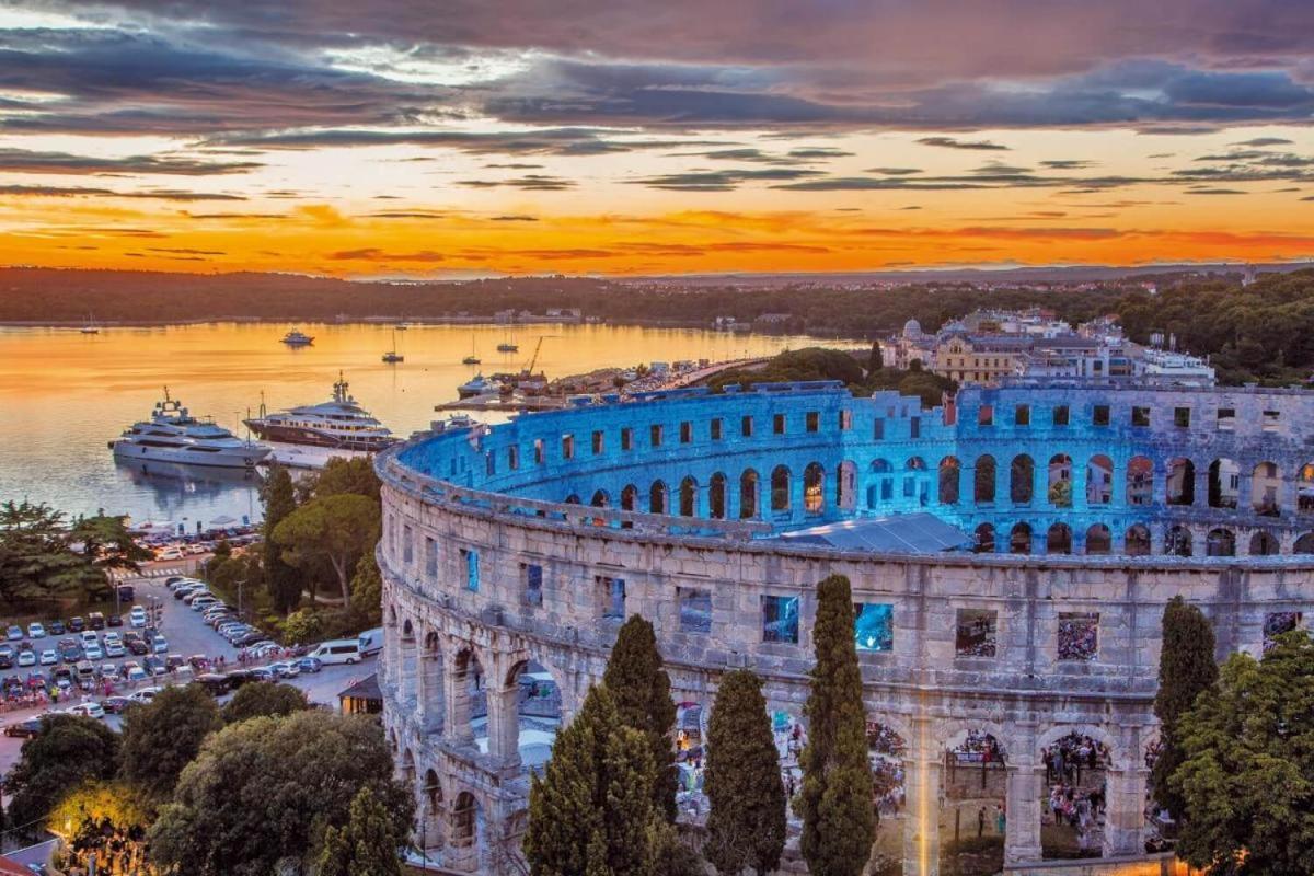 Apartmani Valdebek Pola Esterno foto